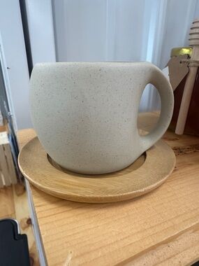 Scandi Style Cream Mug & Wooden Saucer Set